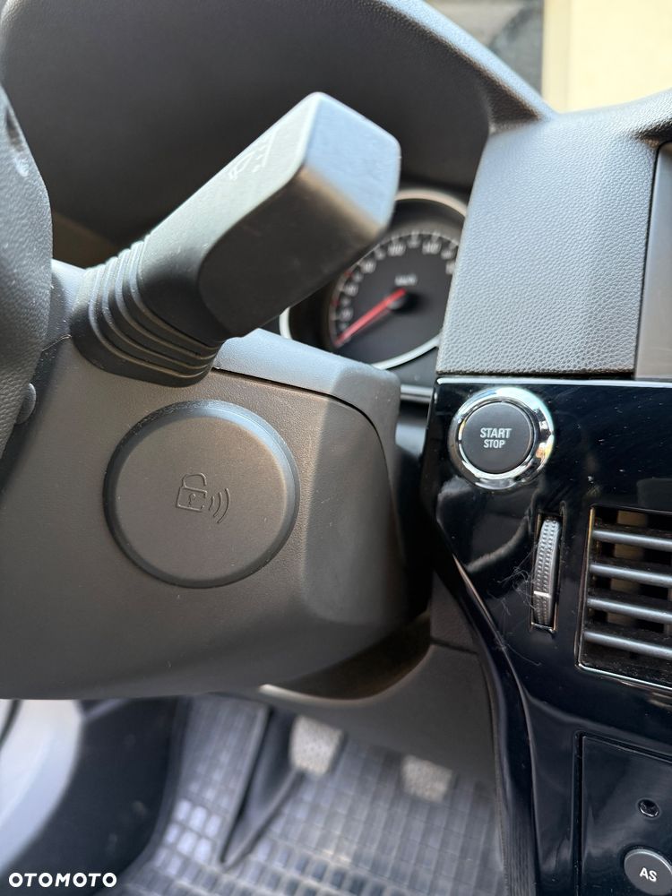 Opel Astra GTC 1.6 - 13