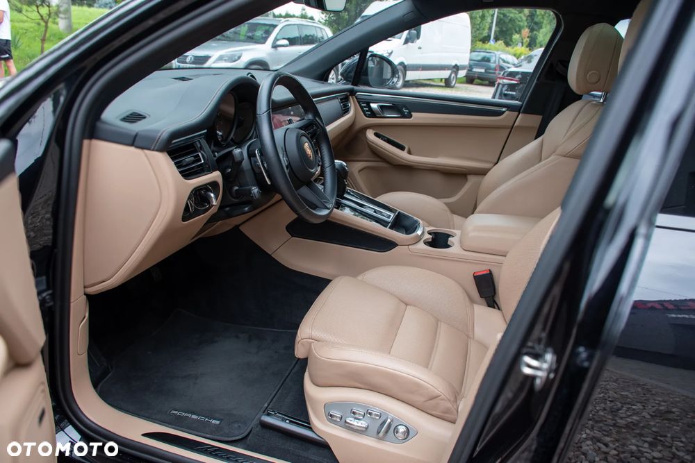 Porsche Macan T - 10