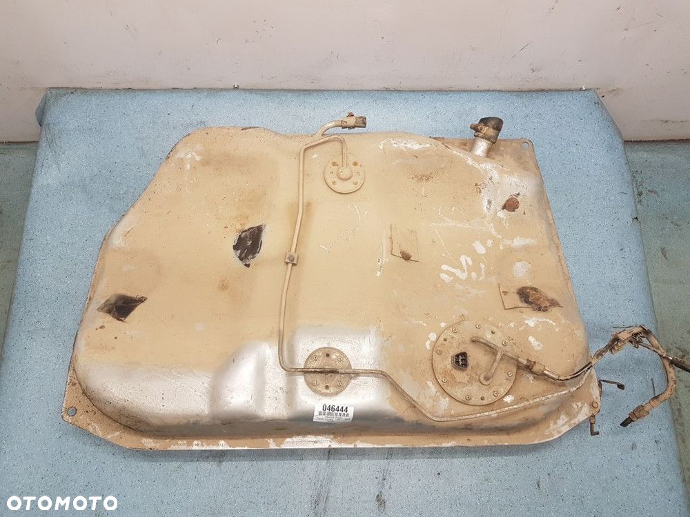 TOYOTA COROLLA E11 1.6 ZBIORNIK PALIWA - 3