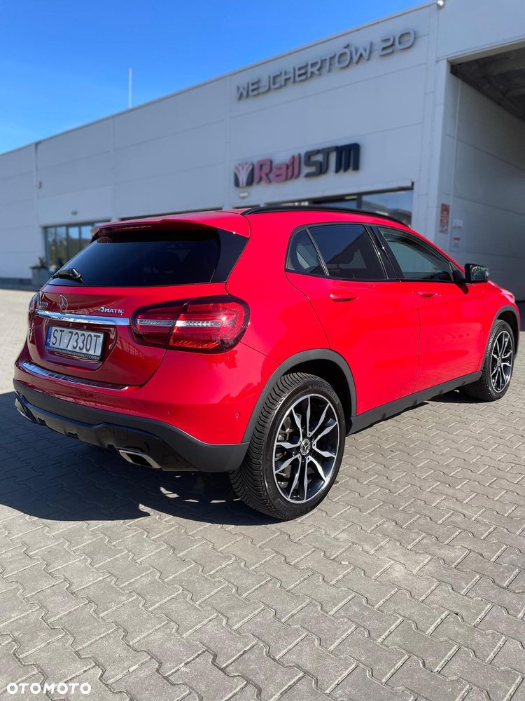Mercedes-Benz GLA 220 4-Matic - 8