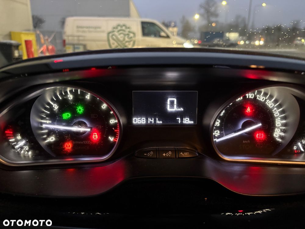 Peugeot 2008 PureTech 82 Access - 7