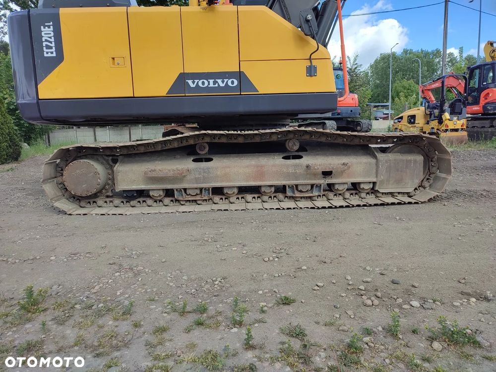 Volvo EC 220 EL - 11