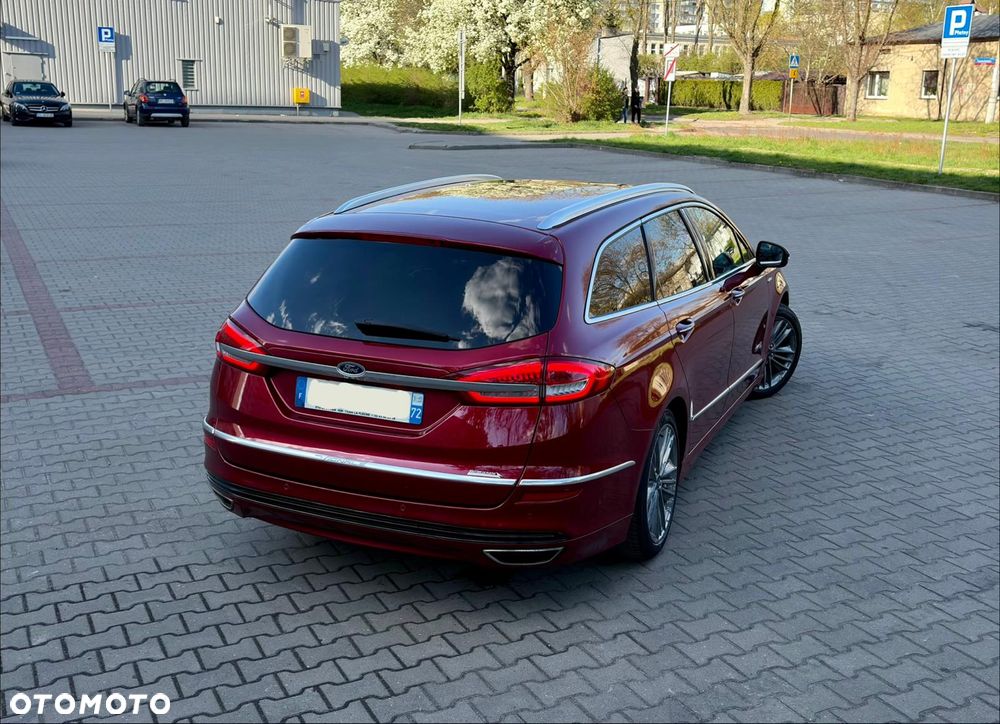 Ford Mondeo SW 2.0 Hybrid Vignale - 11