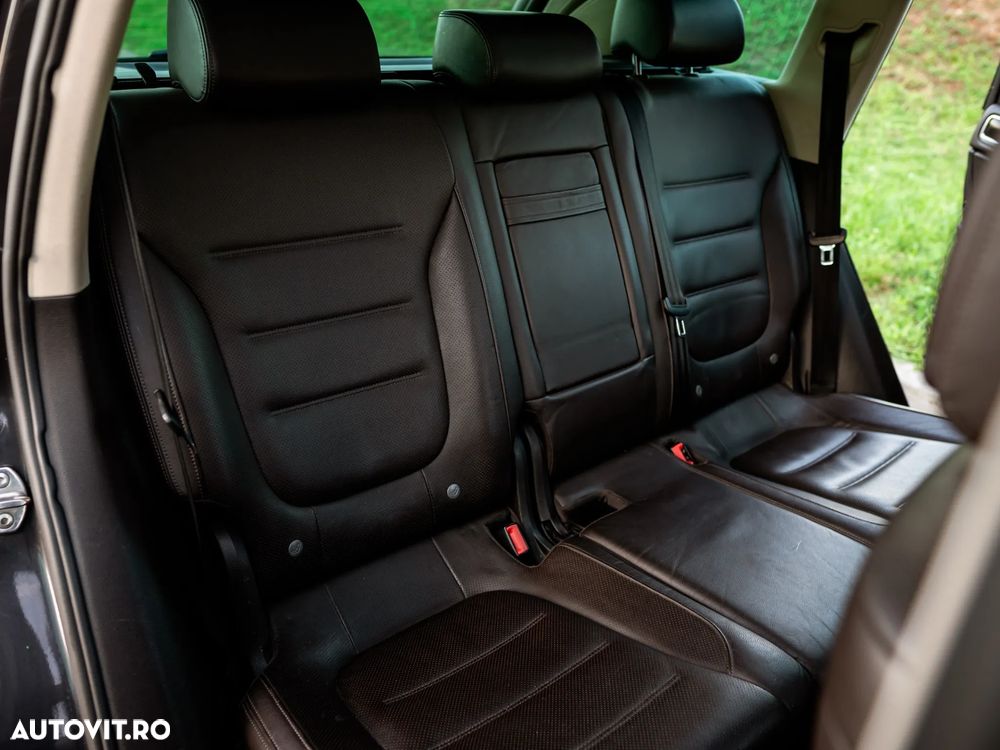 Volkswagen Touareg - 25