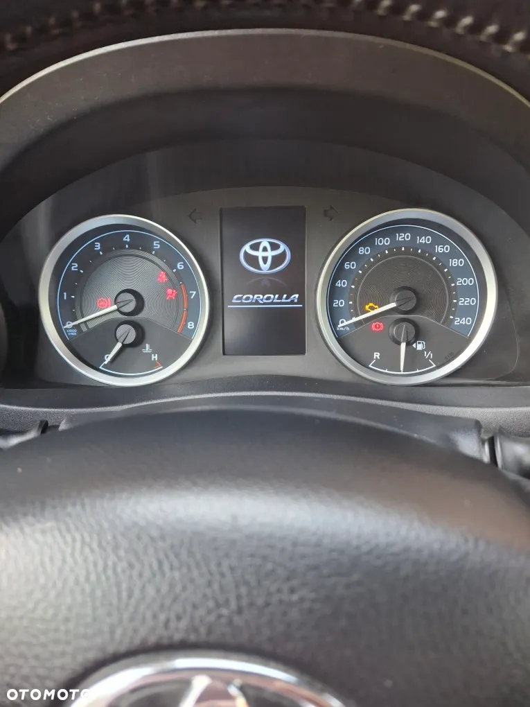 Toyota Corolla 1.6 Active - 9