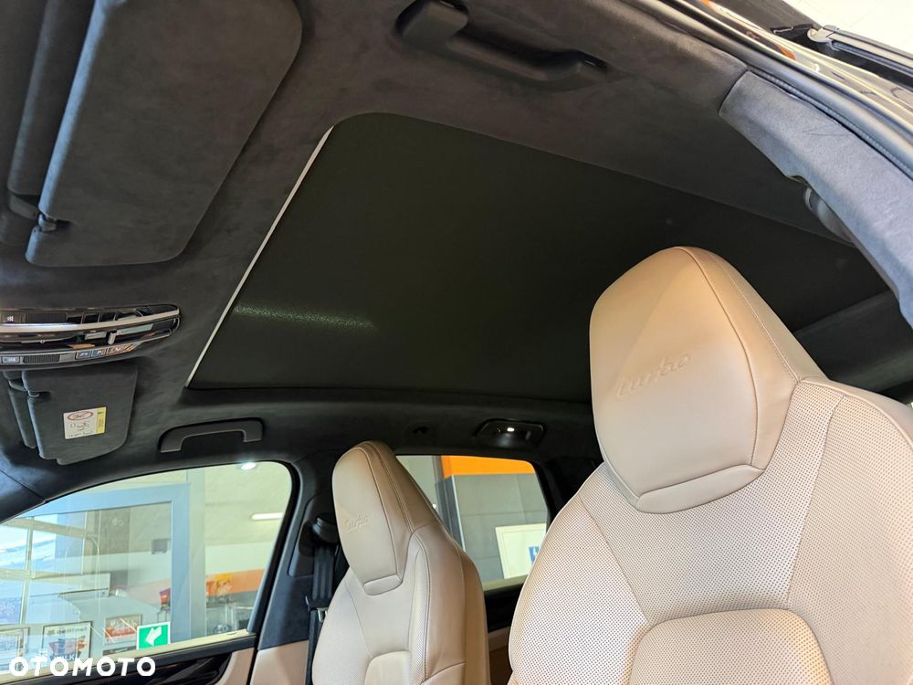Porsche Cayenne - 15