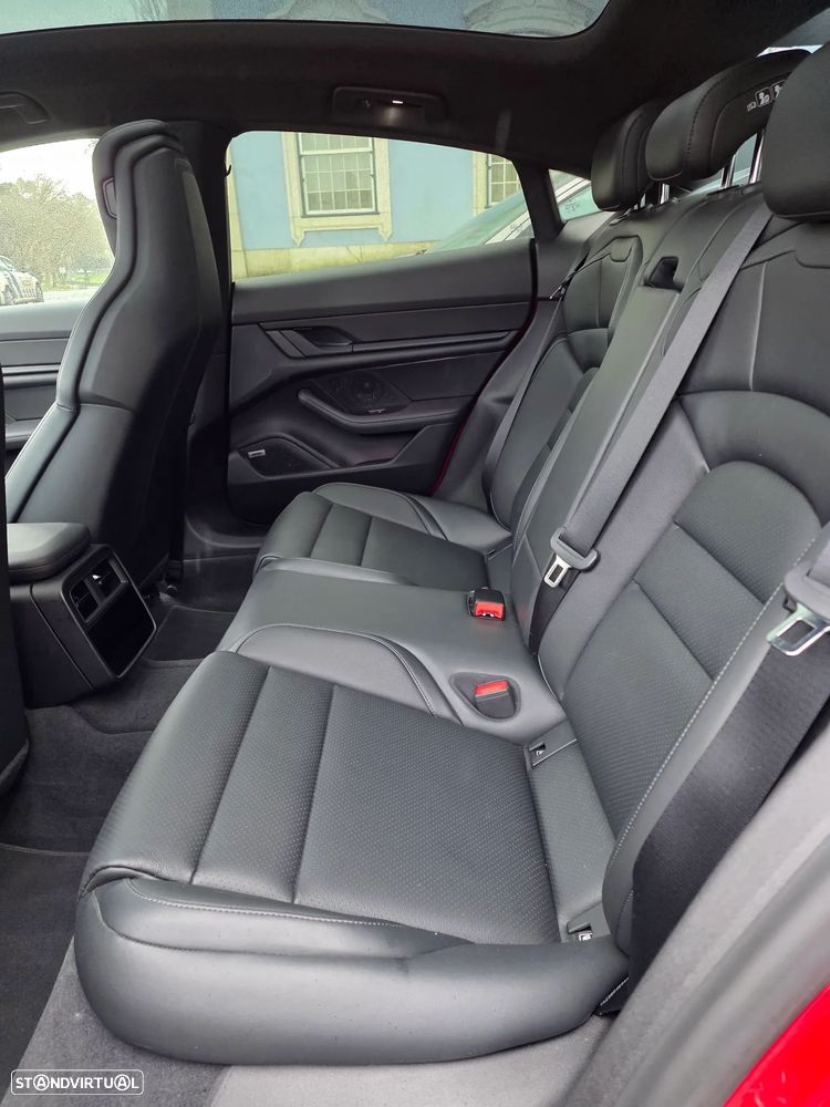 Porsche Taycan Bateria Performance Plus - 16