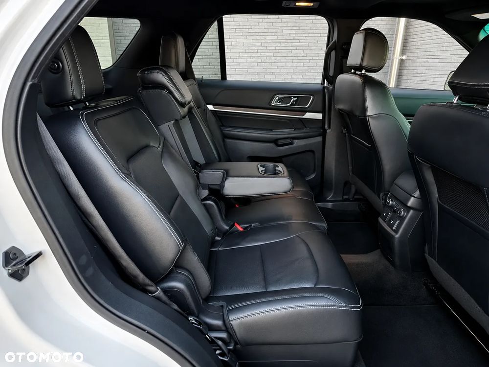 Ford Explorer - 15