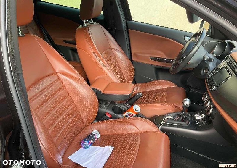 Alfa Romeo Giulietta 1.6 JTDM 16V - 12