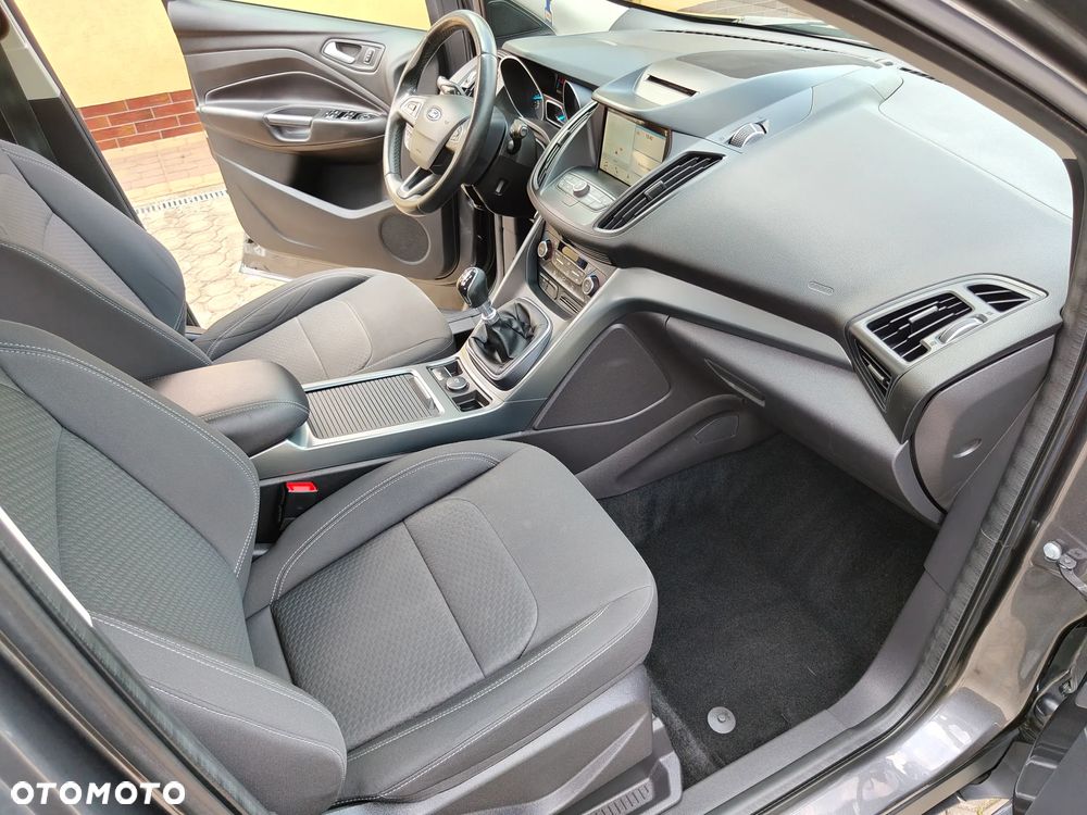 Ford Kuga - 20