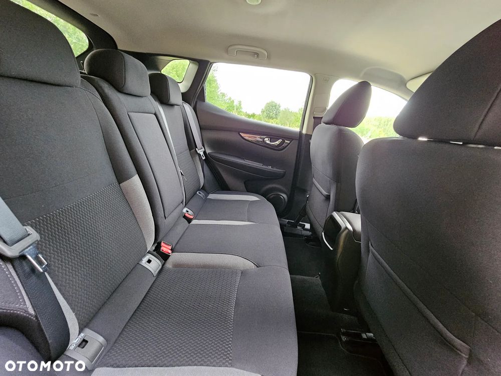 Nissan Qashqai 1.2 DIG-T N-Vision - 33