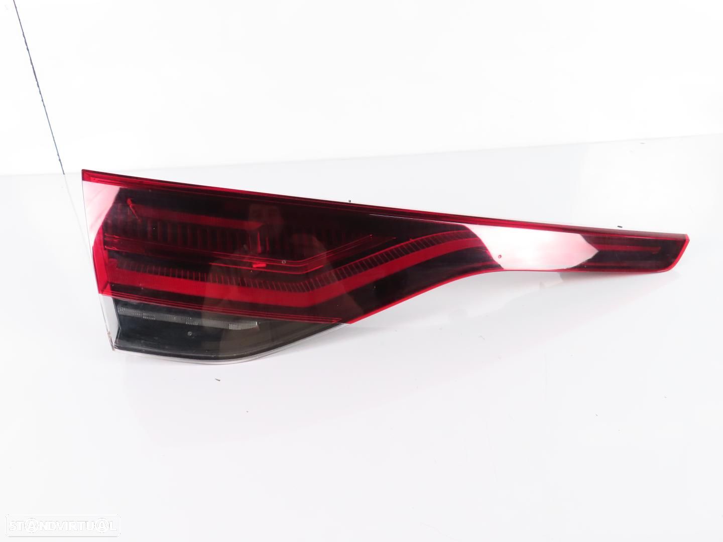 Farolim da mala LED Direito Usado / Original RENAULT MEGANE IV Hatchback (B9A/M/... - 1