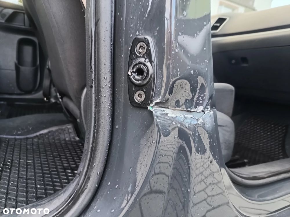 Volkswagen Sharan 2.0 TDI BlueMotion Technology Comfortline - 29