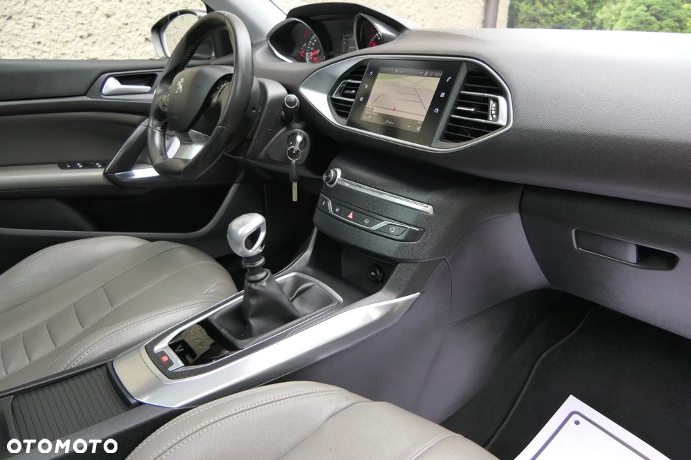 Peugeot 308 BlueHDi 130 Stop & Start Allure - 18