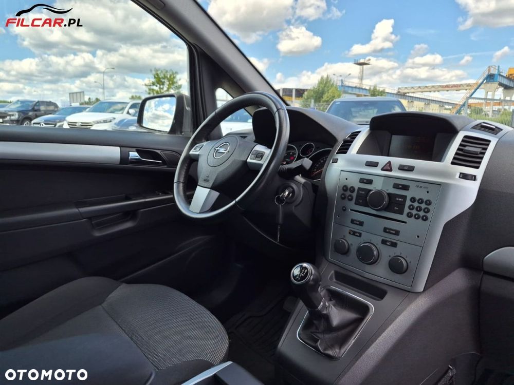 Opel Zafira - 12