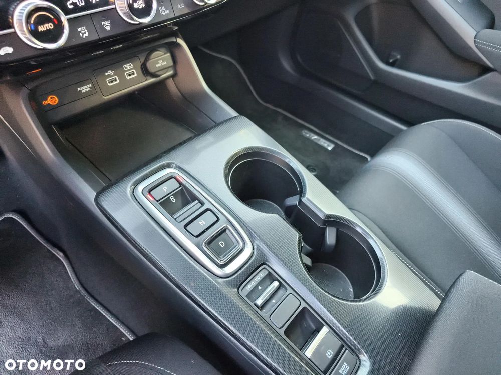 Honda Civic 2.0 i-MMD Elegance CVT - 15