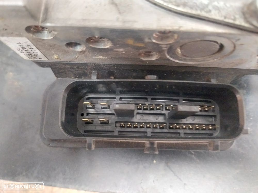 Módulo ABS Nissan Juke 2009 Ref: 476601KK00 - 4