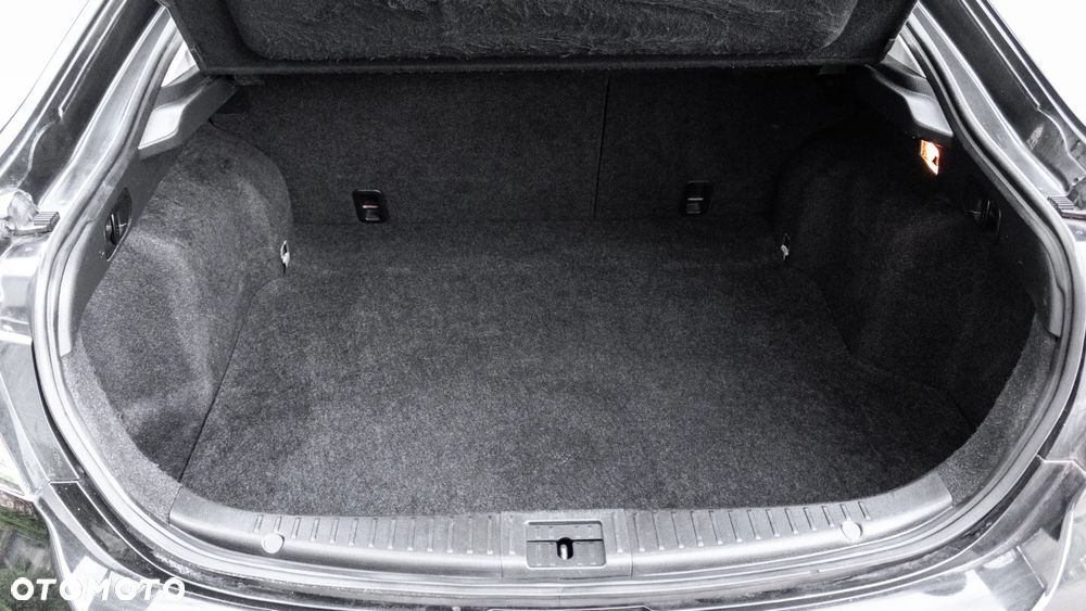 Mazda 6 2.0 Exclusive + - 25