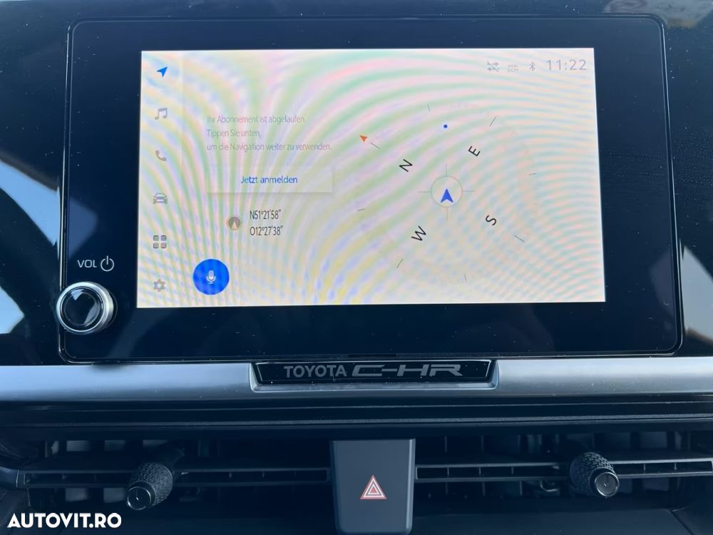 Toyota C-HR 1.8 Hybrid Team Deutschland - 10