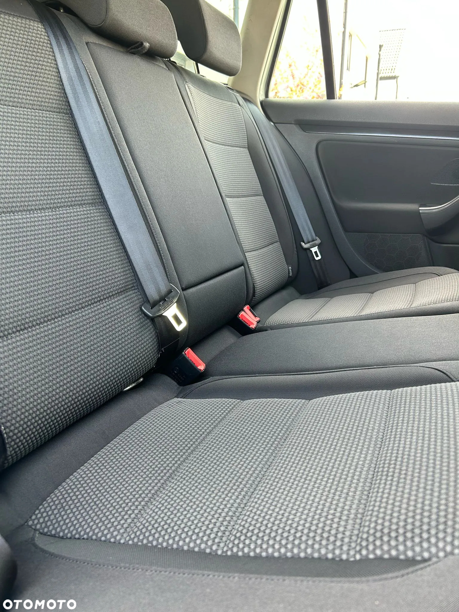 Volkswagen Golf VI 1.6 TDI Comfortline - 13