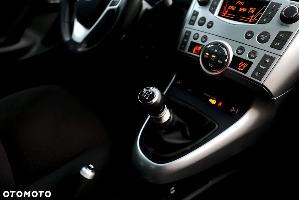 Toyota Verso 1.8 Premium EU5 - 33