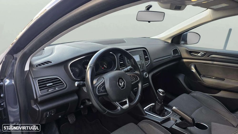 Renault Mégane Sport Tourer - 10