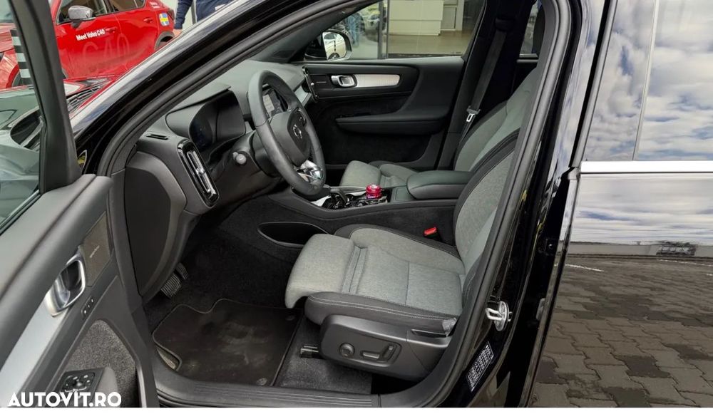 Volvo XC 40 B3 AT FWD MHEV Plus Dark - 7