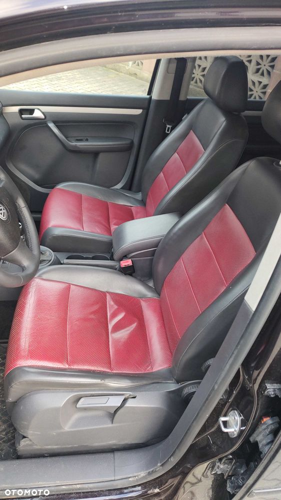Volkswagen Touran - 6