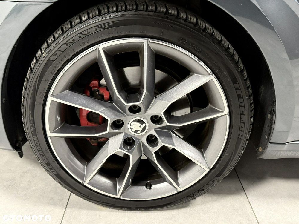 Skoda Octavia 2.0 TDI SCR 4x4 RS DSG - 15