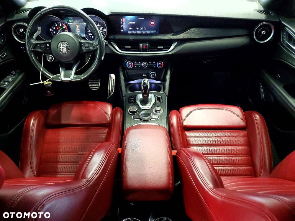 Alfa Romeo Stelvio 2.0 Turbo Q4 - 8