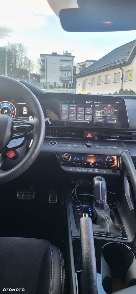 Hyundai Elantra - 14