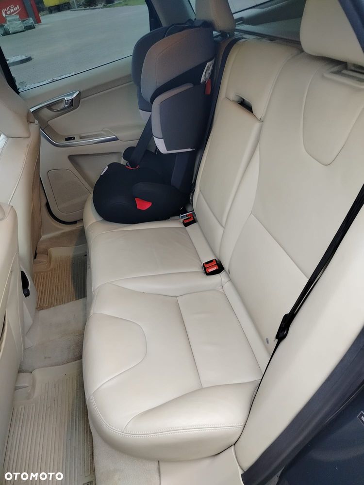 Volvo XC 60 T5 AWD Momentum EU6 - 22