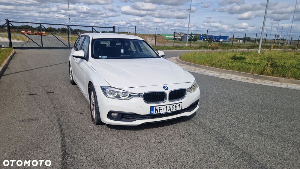 BMW Seria 3 318i - 2