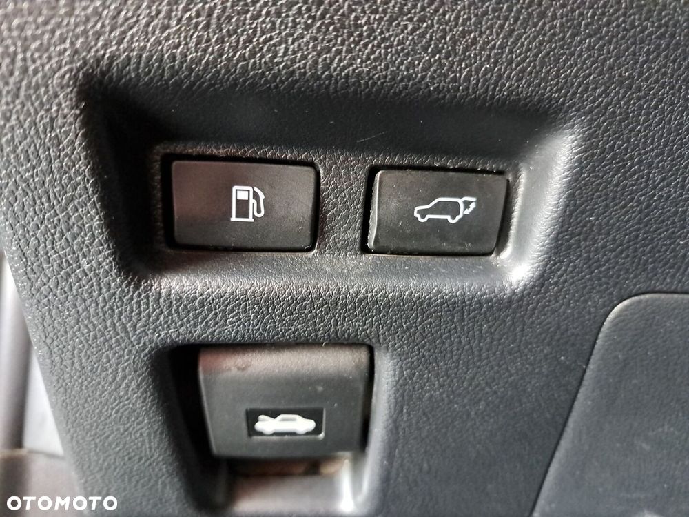 Lexus UX - 36