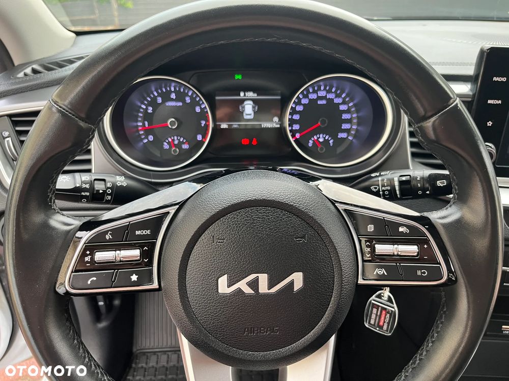 Kia Ceed 1.5 T-GDI M - 16