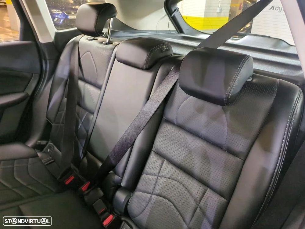 BMW iX1 xDrive30 - 10