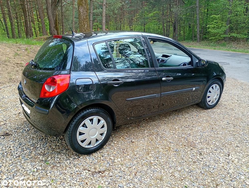 Renault Clio 1.2 16V Authentique - 2