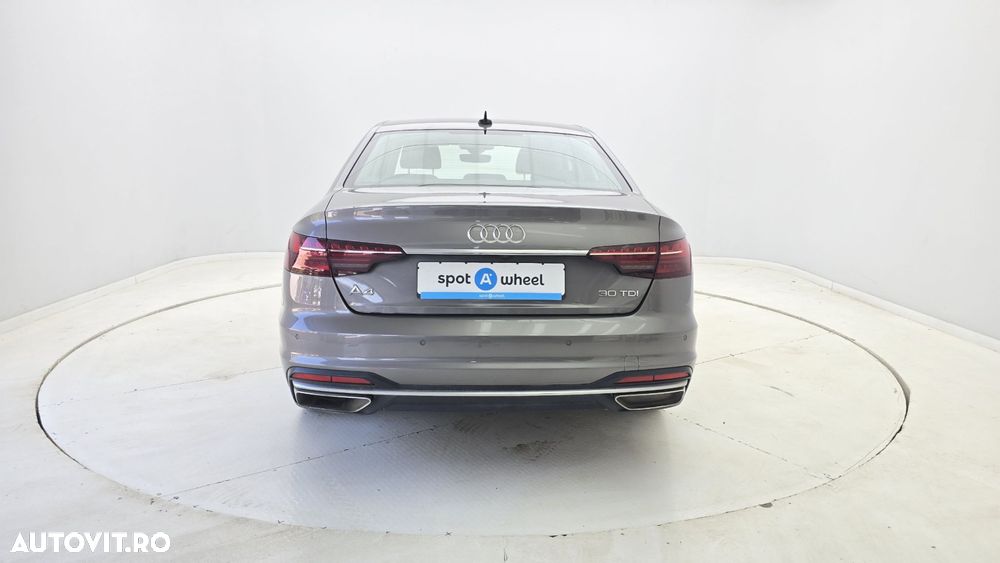 Audi A4 30 TDI S tronic MHEV Basic - 7