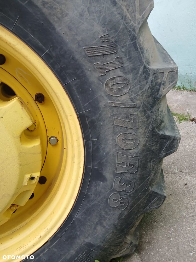 John Deere 8320 - 10