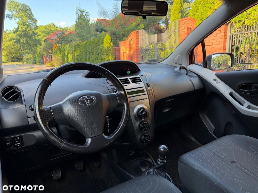 Toyota Yaris 1.33 Sol - 9