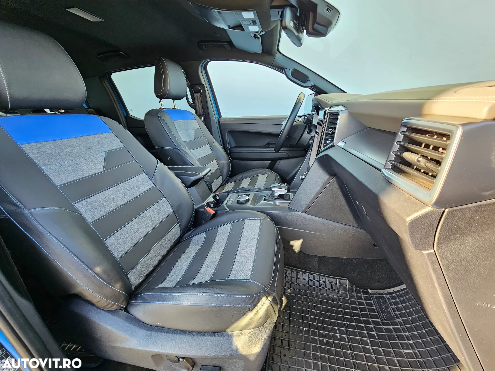 Volkswagen Amarok 3.0 TDI 241 CP 4M 10AT Aventura - 17