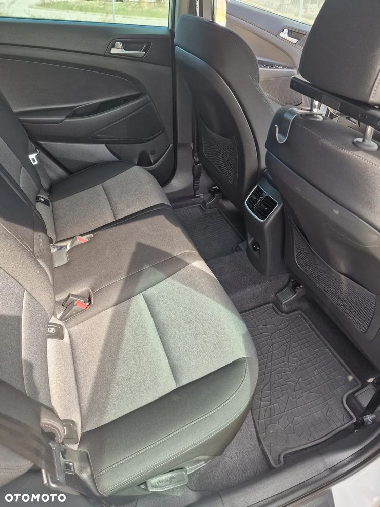 Hyundai Tucson 1.6 GDI BlueDrive Comfort 2WD - 9