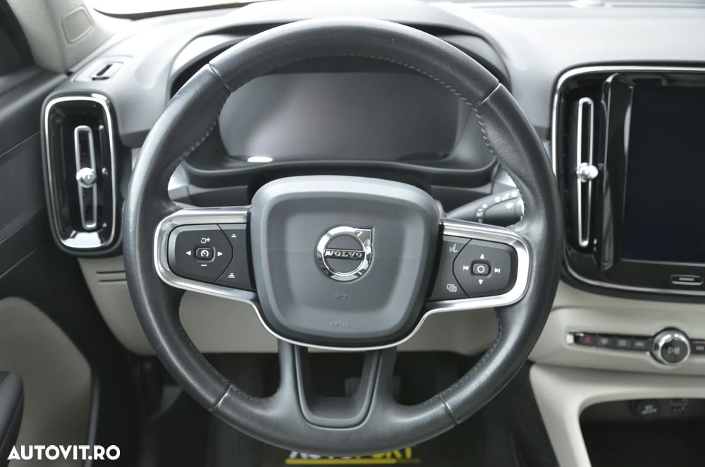 Volvo XC 40 D3 AWD Momentum Pro - 16