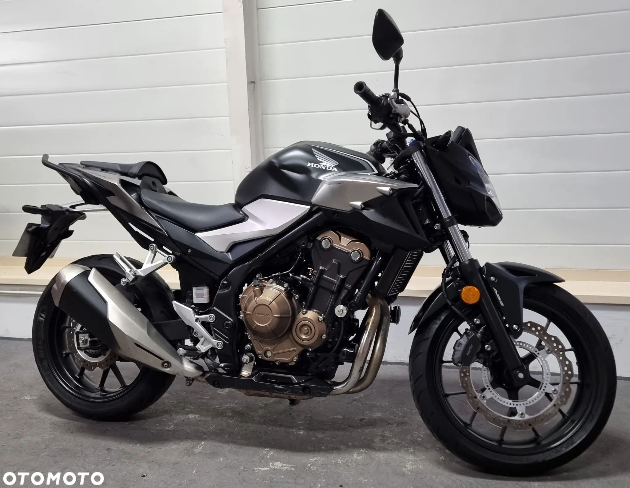 Honda CB - 1