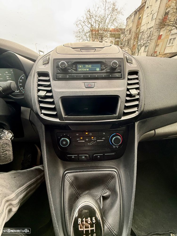 Ford Trânsito Connect - 13