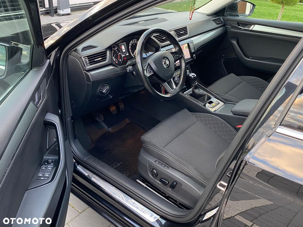 Skoda Superb 2.0 TDI L&K - 22