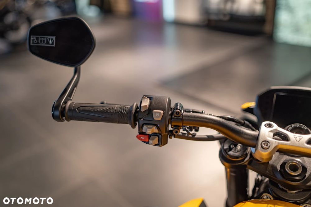 Triumph Street Triple - 20