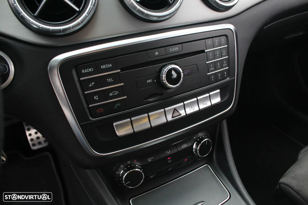 Mercedes-Benz CLA 220 CDI AMG Line Aut. - 41