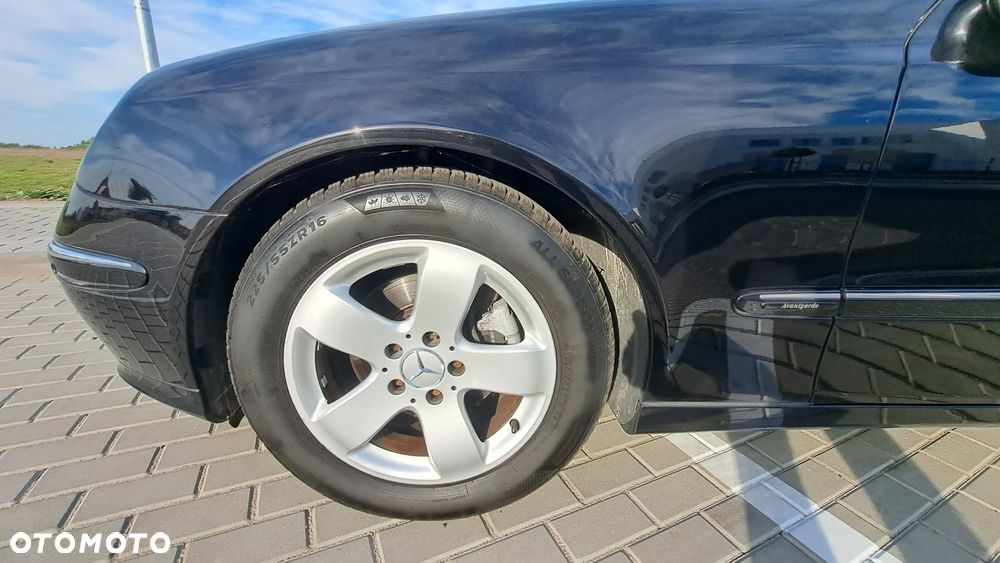 Mercedes-Benz Klasa E 200 Kompressor Automatik Avantgarde - 36
