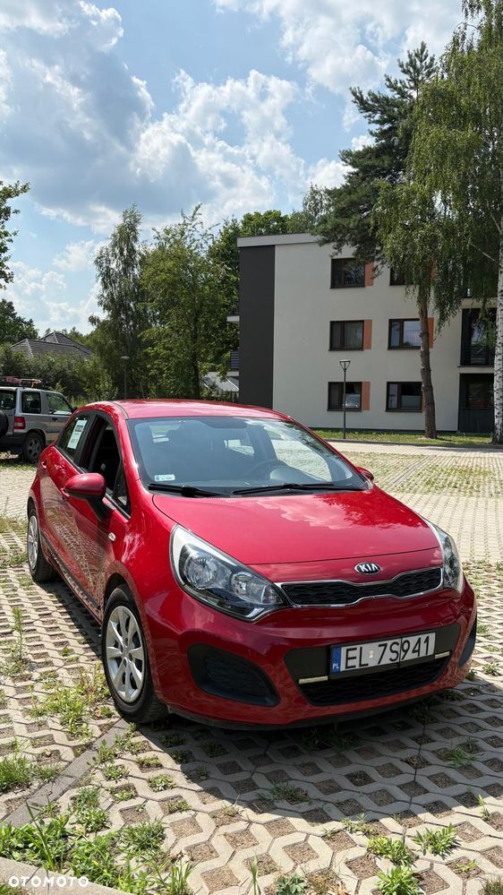 Kia Rio 1.2 L - 13